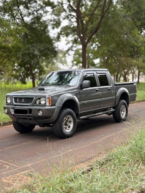 Mitsubishi L 200 2003