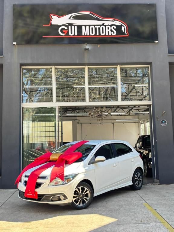 Chevrolet Onix Hatch 2015