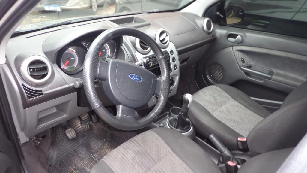 Ford Fiesta Sedan 2013